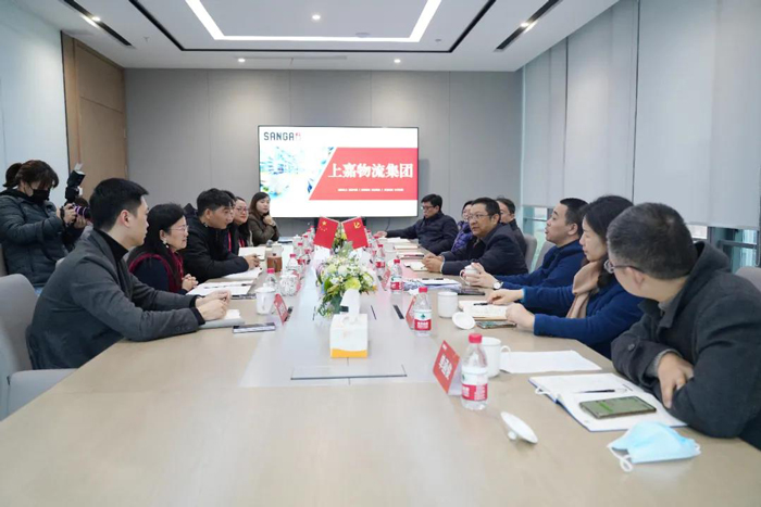 區各級領導幹部與上嘉各部門負責人進行(háng / xíng)深度會(huì)談