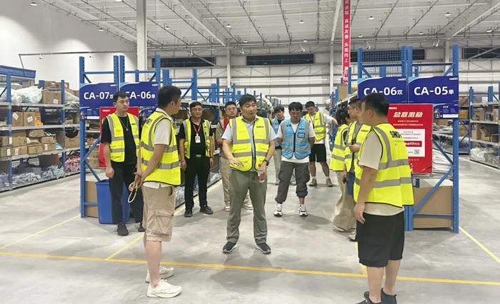上嘉物流金華淘工廠項目開倉大吉